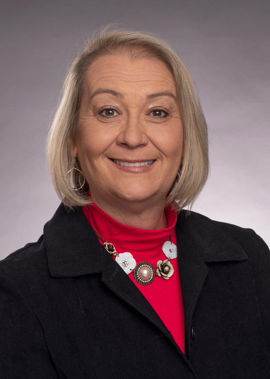Headshot of Dawn Hundley